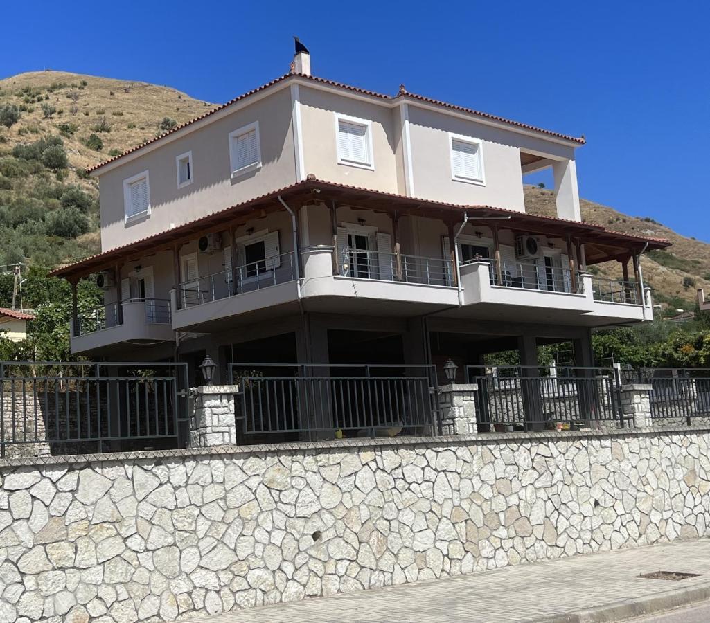 Vila Dako Finiq